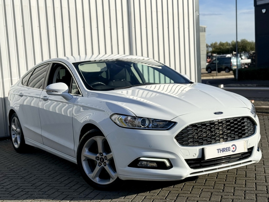 Ford Mondeo Titanium Tdci White