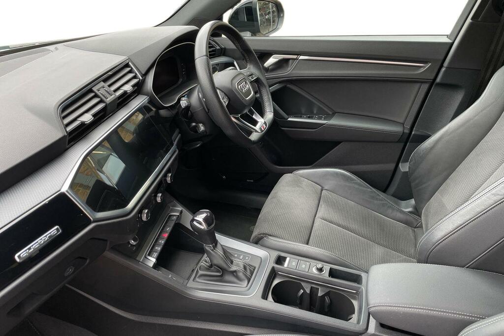 Audi Q3 Audi Q3 Black Edition 40 Tdi Quattro 200 Ps S Tron Grey #2