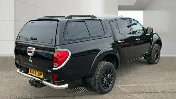 Mitsubishi L200 2.5 Di-d Barbarian Black Pickup Double Cab Die Black #4