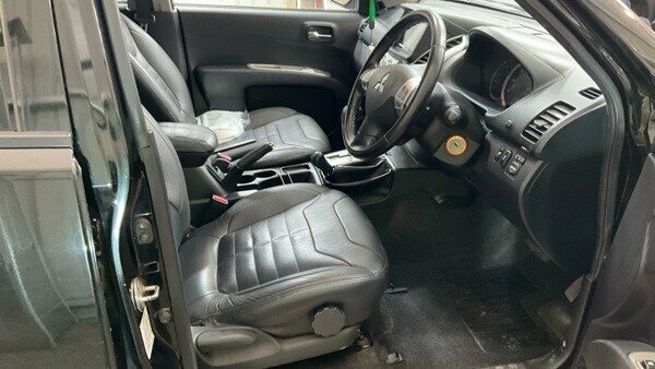 Mitsubishi L200 Di-d Warrior Pickup Double Black #8