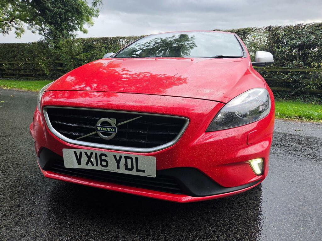Volvo V40 R-design Red #2