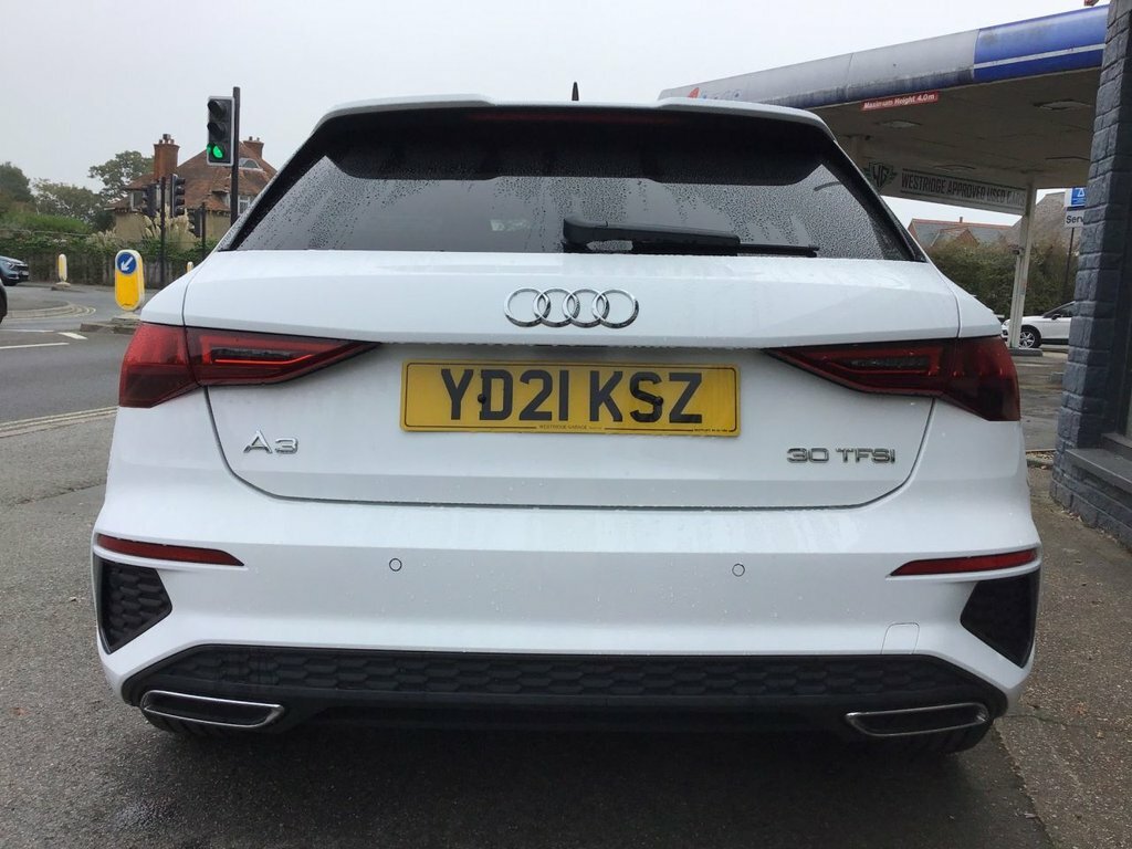 Audi A3 Tfsi 30 S Line White #4