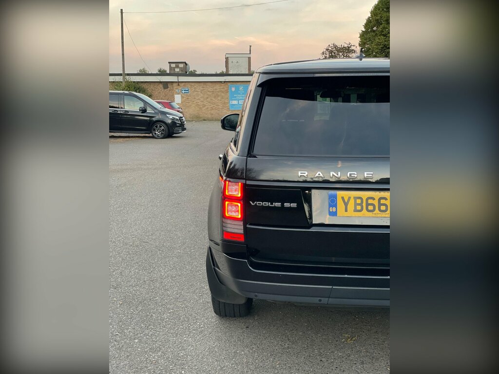 Land Rover Range Rover 3.0 Range Rover Vogue Tdv6 4Wd Black #11