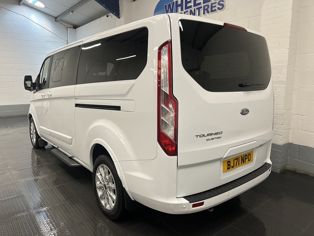 Ford Tourneo Custom 2.0 320 Ecoblue Titanium Minibus Double Cab Di White #3