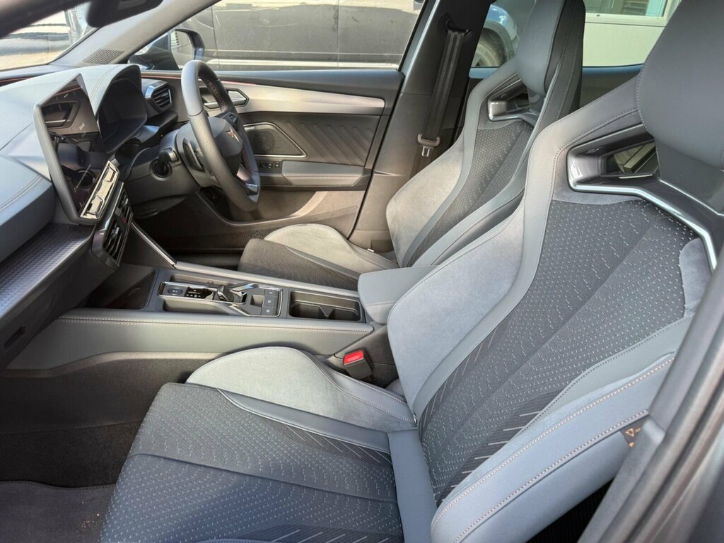 Cupra Leon 2.0 Tsi Vz2 Hatchback Dsg 300 Ps Black #4