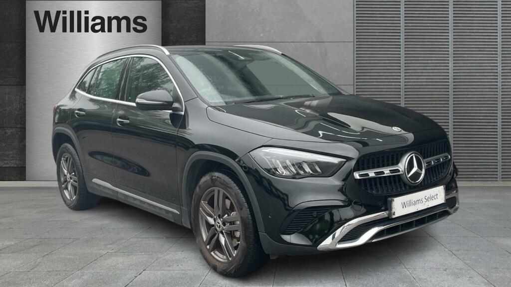 Mercedes-Benz GLA Class 200 Amg Line Executive Grey #1