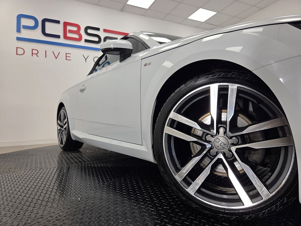 Audi TT 2.0 Tdi Ultra Black Edition Coupe Manua Black #42