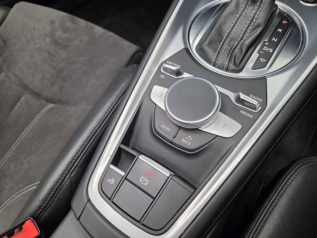 Audi TT 2.0 Tdi Ultra Black Edition Coupe Manua Black #30