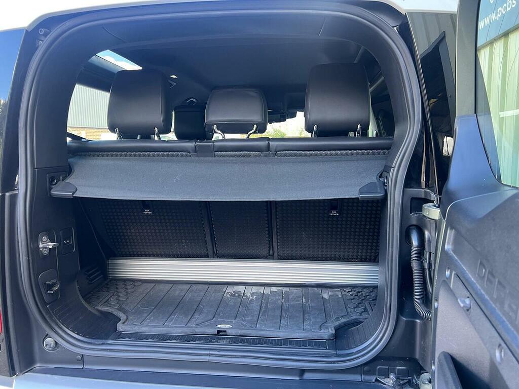Land Rover Defender 90 3.0 D200 Hard Top Black #28
