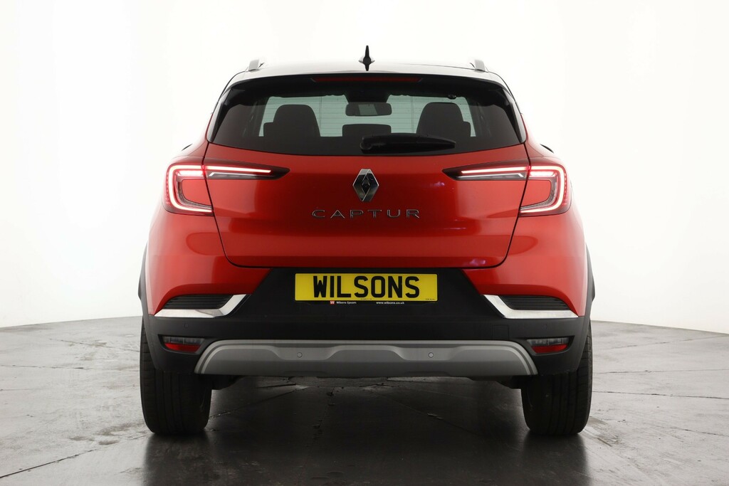 Renault Captur 1.6 E-tech Full Hybrid 145 Techno KP73PLN Red