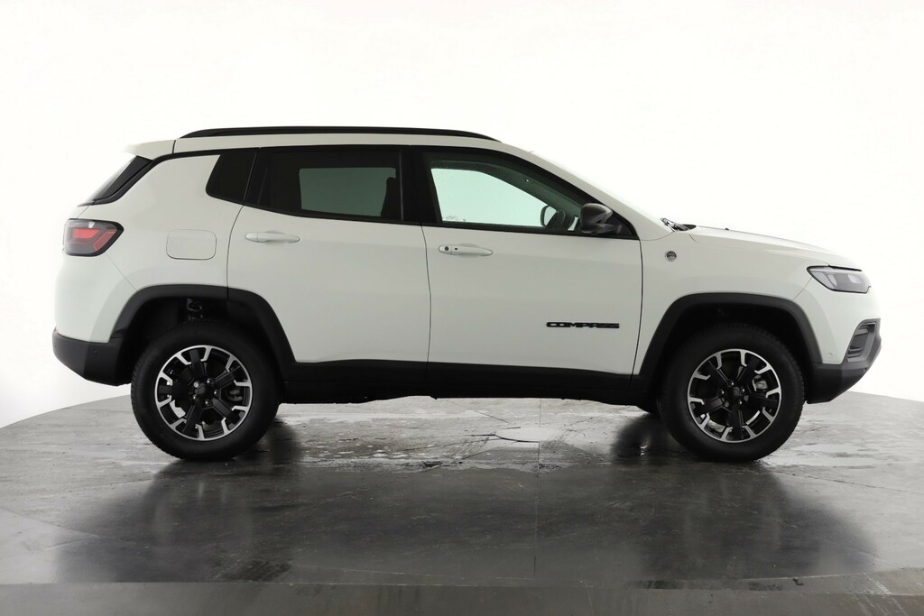 Jeep Compass 1.3 T4 Gse 4Xe Phev Trailhawk LA22BBZ White #3