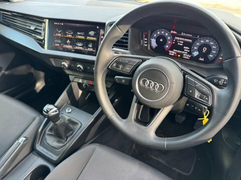 Audi A1 1.0 Tfsi 30 White #2
