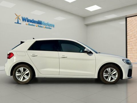 Audi A1 1.0 Tfsi 30 White #3