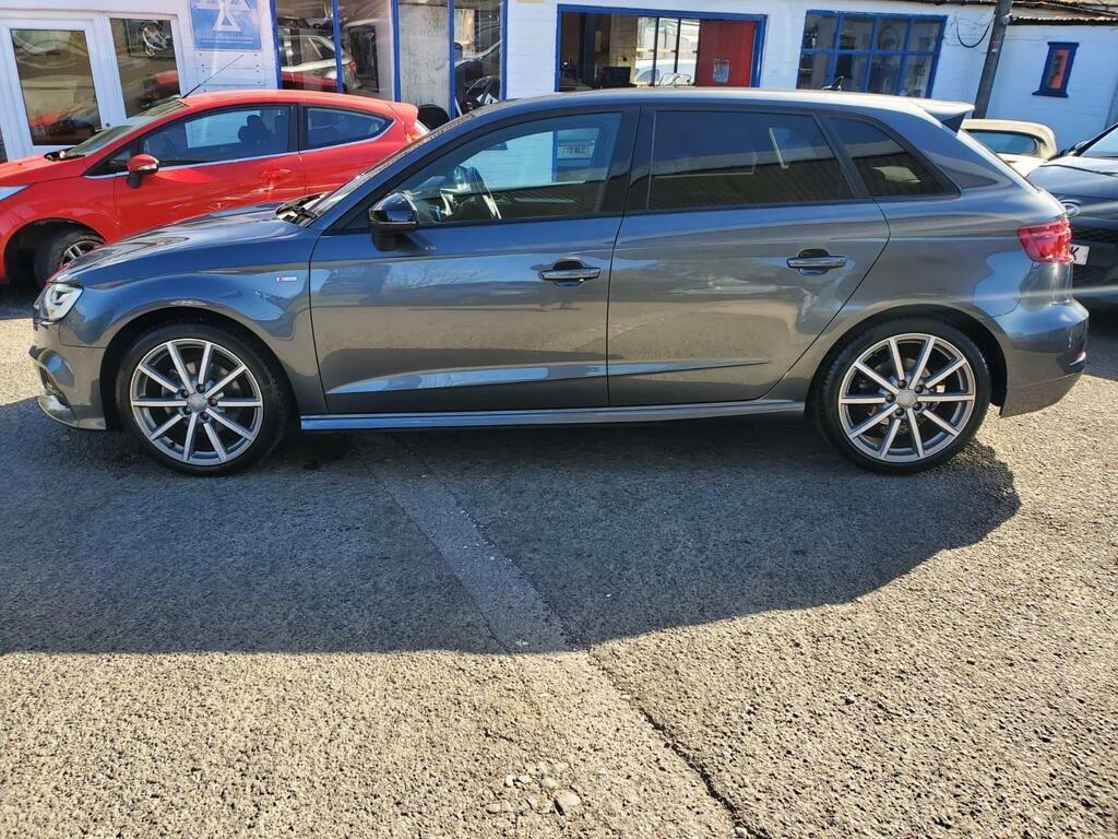 Audi A3 1.5 Tfsi Cod 35 Black Edition Sportback S Tronic E Grey #4