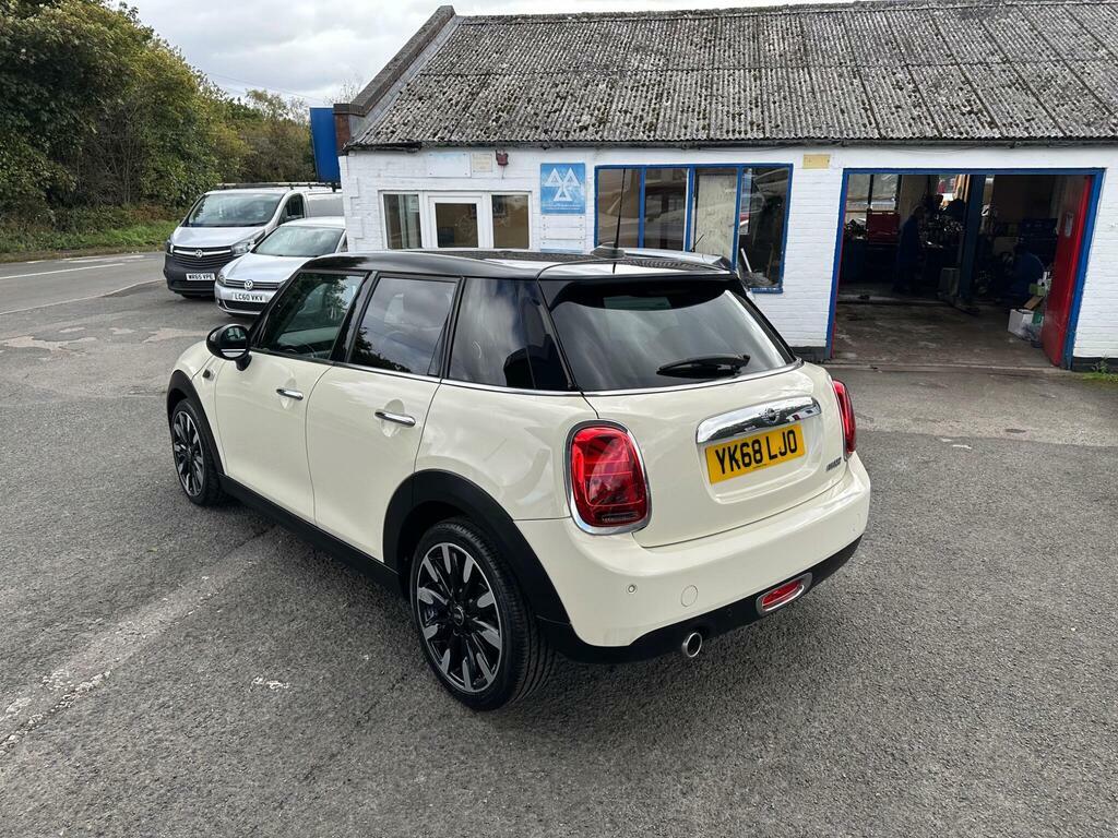 Mini Hatch 1.5 Cooper Exclusive Euro 6 S S White #5
