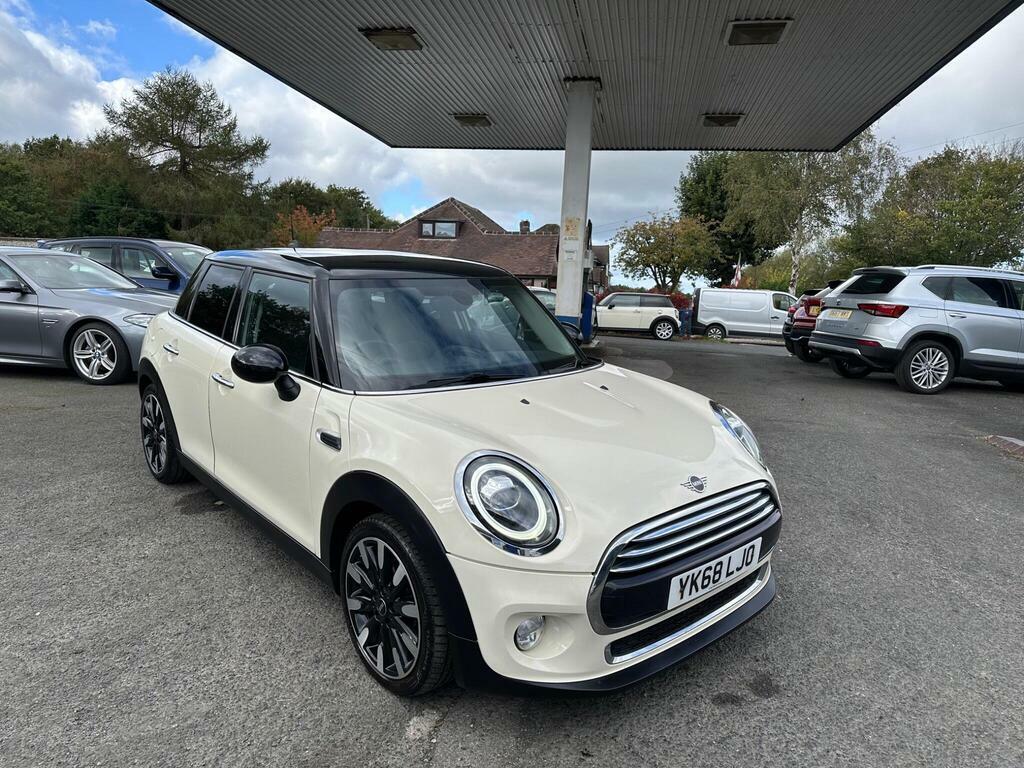Mini Hatch 1.5 Cooper Exclusive Euro 6 S S White