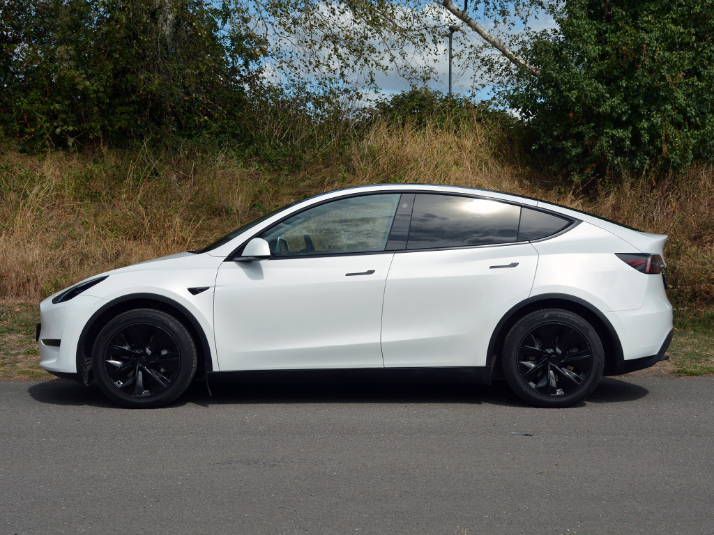 Tesla Model Y Suv White #6