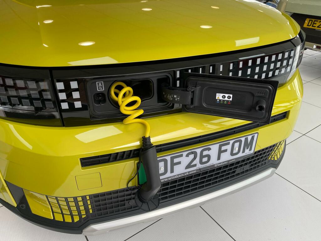 Fiat Panda 44Kwh La Prima Hatchback 7Kw Ch Yellow #3