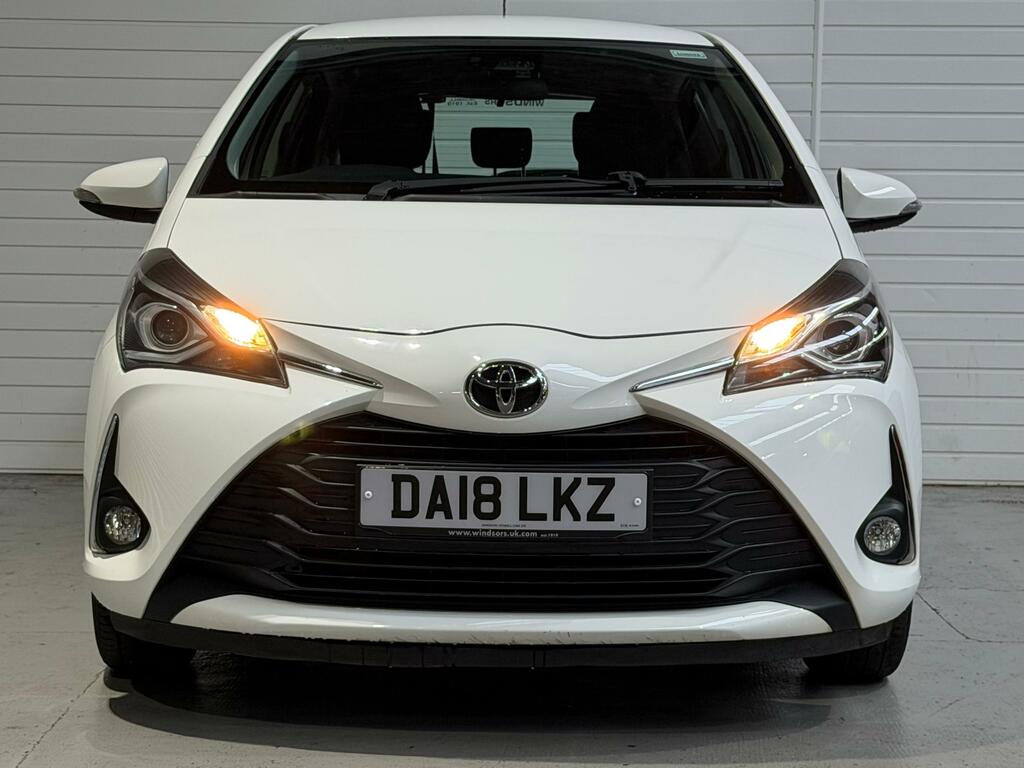 Toyota Yaris 1.5 Vvt-i Icon Hatchback Euro 6 White #2