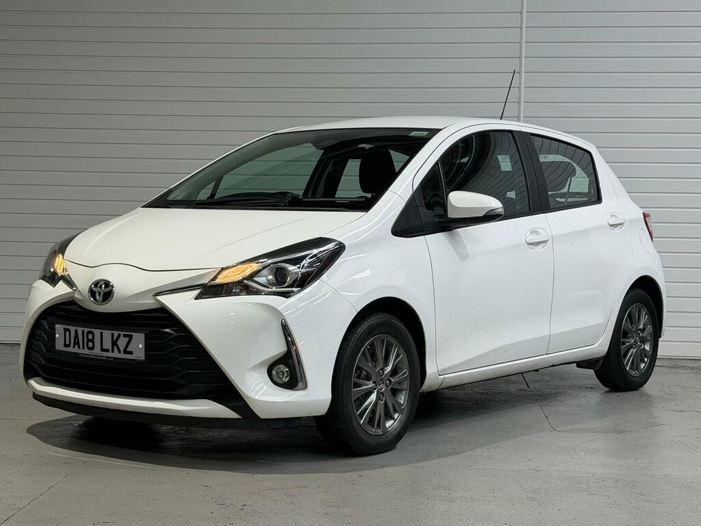 Toyota Yaris 1.5 Vvt-i Icon Hatchback Euro 6 White #4