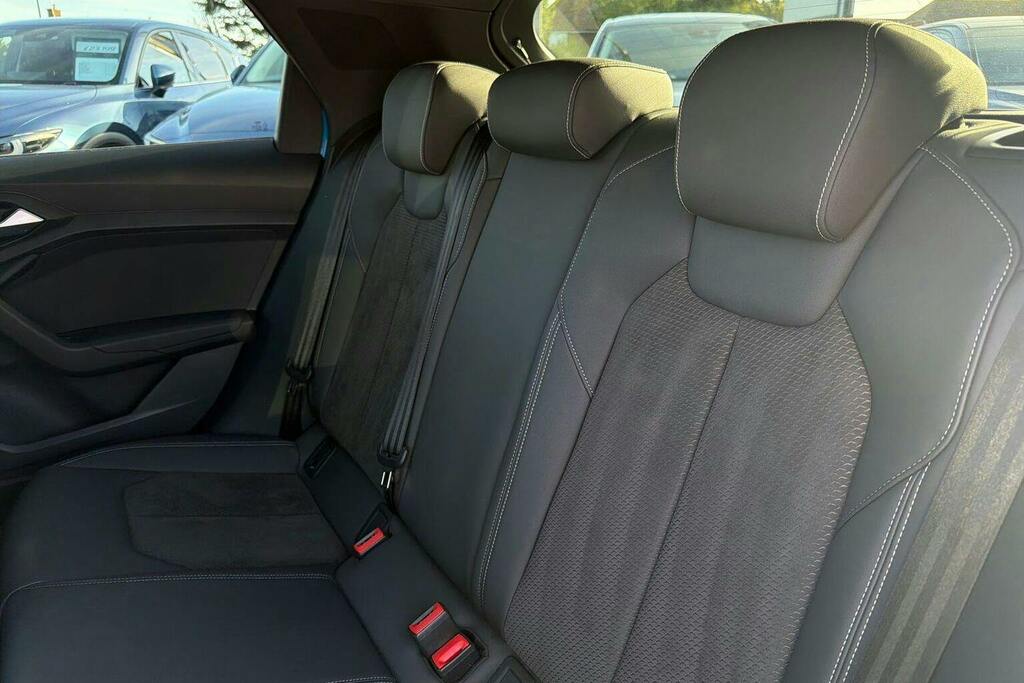Audi A1 1L Sport White #19