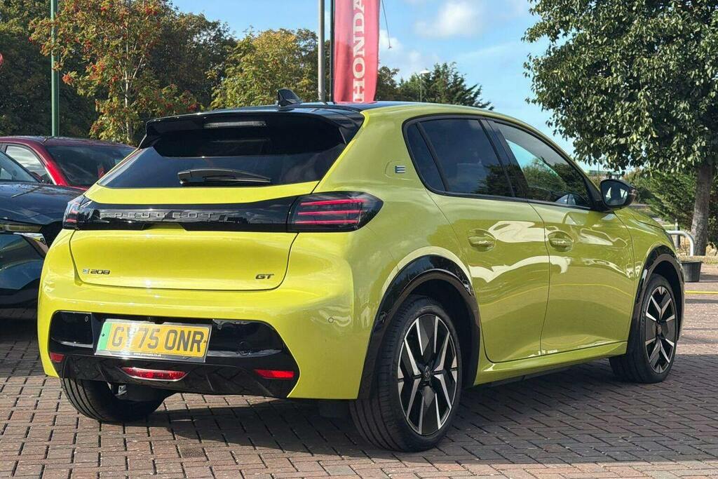 Peugeot e-208 51Kwh Gt Hatchback Yellow #3
