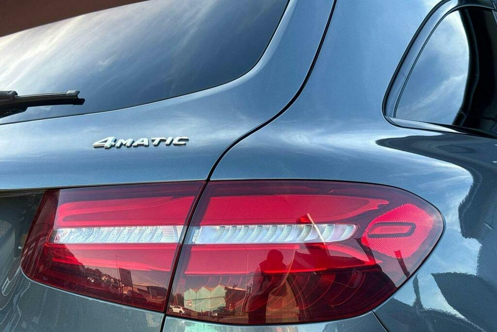 Mercedes-Benz GLC Class Glc 300 Amg Line Premium D 4Matic Black #39