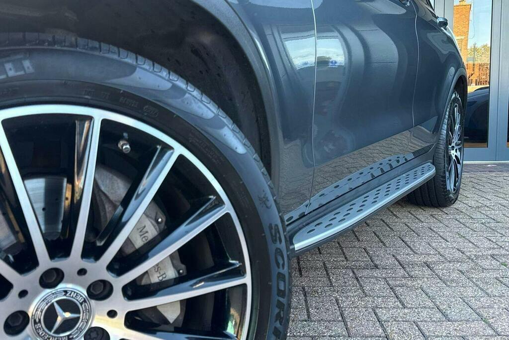 Mercedes-Benz GLC Class Glc 300 Amg Line Premium D 4Matic Black #37