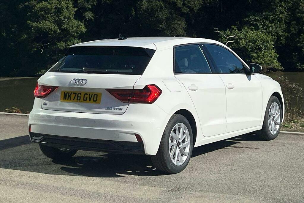 Audi A1 1.0 Tfsi 30 Sport Sportback White #3