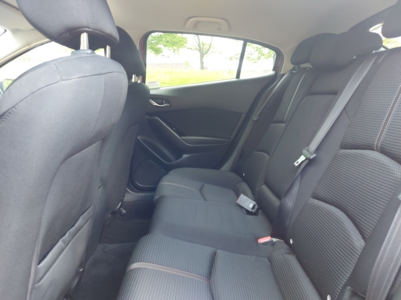 Mazda 3 2.0 Sport Black Red #6