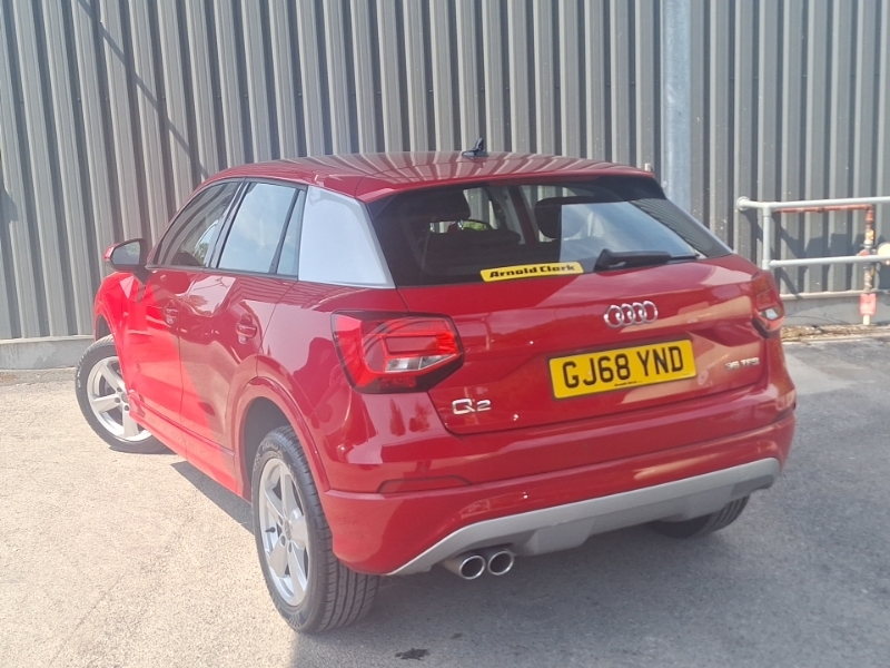 Audi Q2 35 Tfsi Sport Red #2