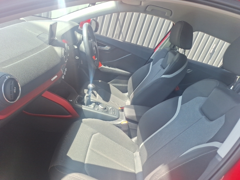 Audi Q2 35 Tfsi Sport Red #5
