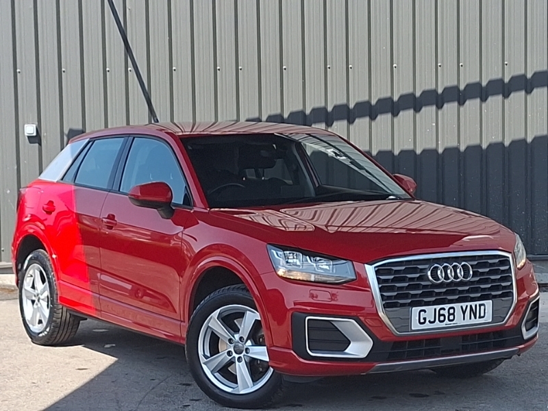 Audi Q2 35 Tfsi Sport Red