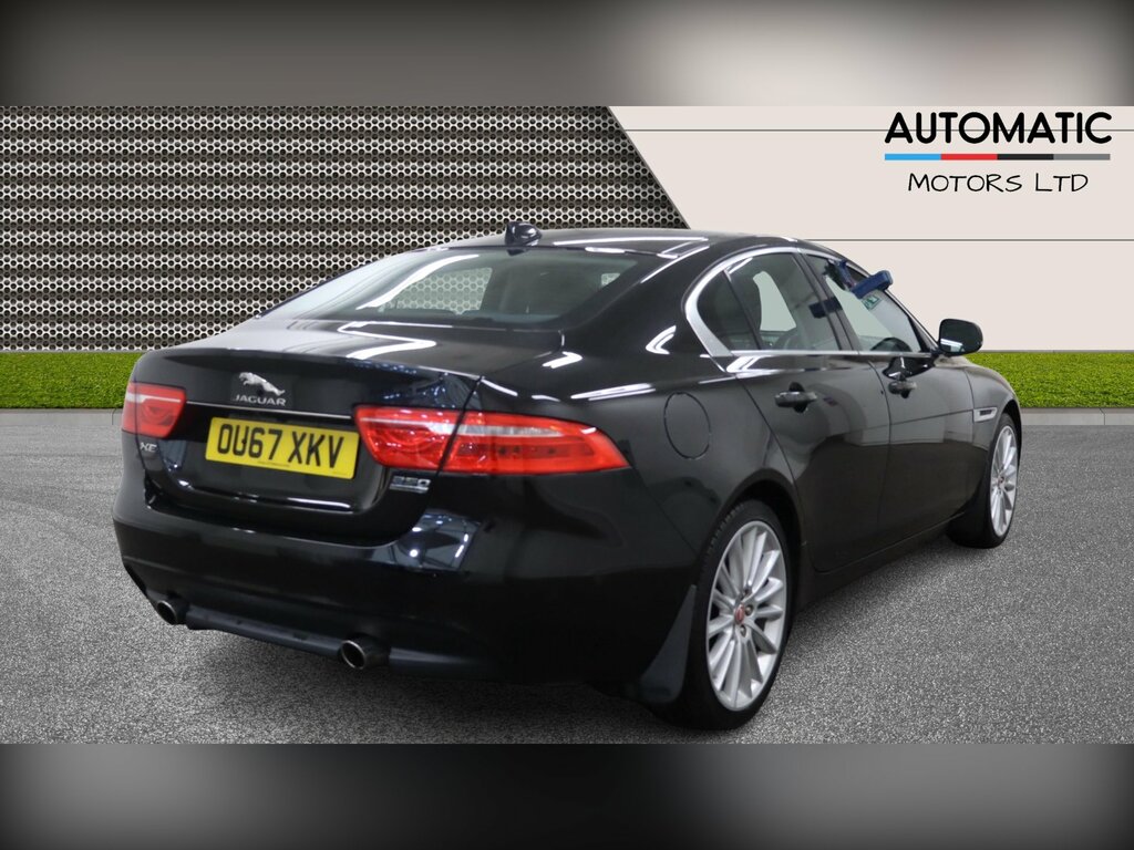 Jaguar XE 2.0D Portfolio Saloon Awd Euro 6 Black #6