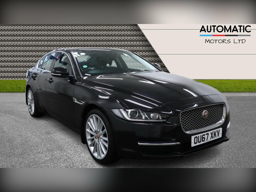 Jaguar XE 2.0D Portfolio Saloon Awd Euro 6 Black