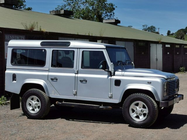 Land Rover Defender Tdci County Station Wagon Silver #4