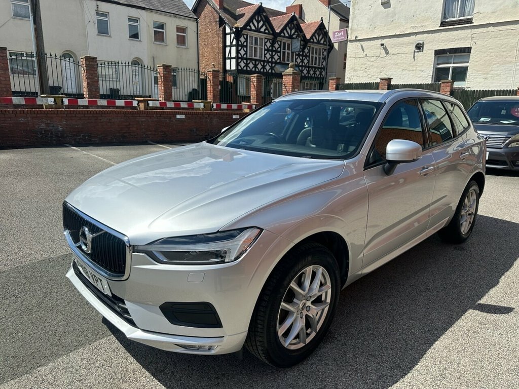 Volvo XC60 2L Momentum Pro Silver #2