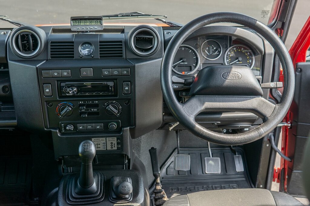 Land Rover Defender 90 Tdci Xs Red #3
