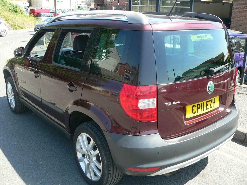 Skoda Yeti 2.0 Tdi Elegance 4Wd Euro 5 Red #4