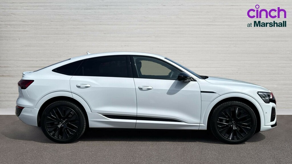 Audi Q8 e tron Q8 250Kw 50 Quattro 95Kwh Black Edition White #2