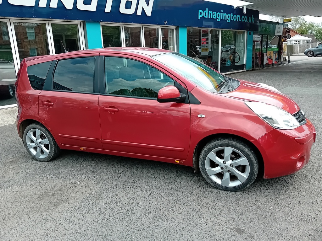 Nissan Note 1.5 Dci Tekna Hatchback Euro 4 Red #3