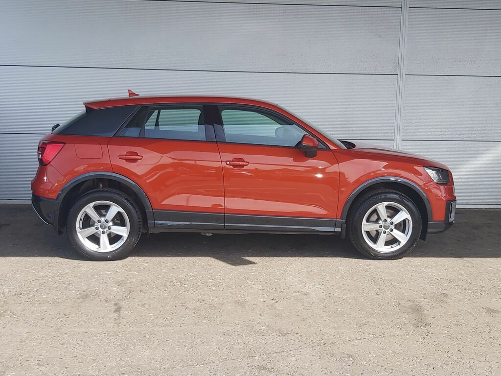 Audi Q2 1.0 Tfsi Sport 115 Bhp Orange #3