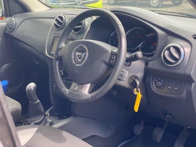 Dacia Sandero Stepway 1.5 Dci Laureate Euro 5 Black #6