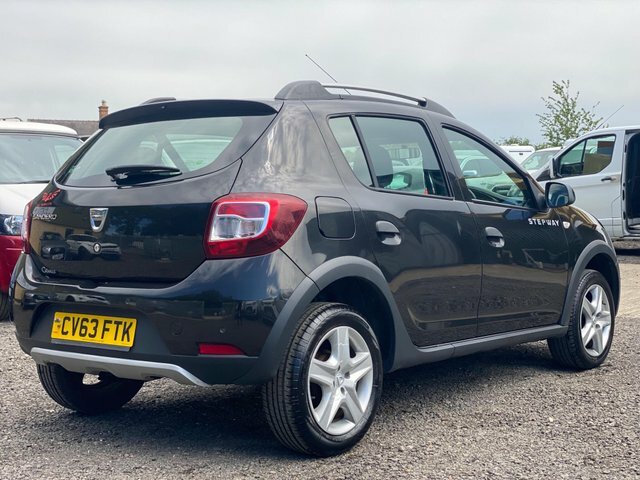 Dacia Sandero Stepway 1.5 Dci Laureate Euro 5 Black #4