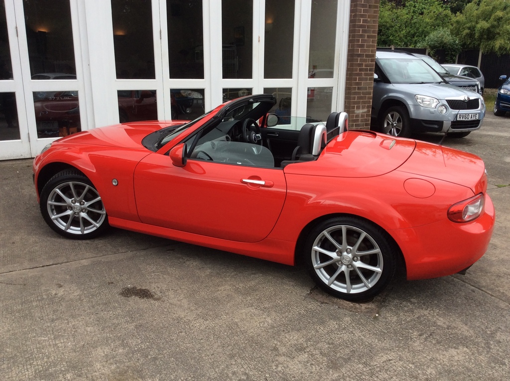 Mazda MX-5 2.0I Sport Tech Coupe Red #3