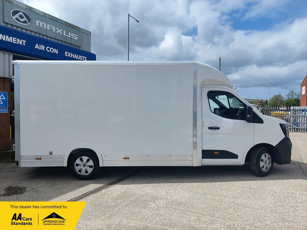Renault Master Fwd Ll35dci 150 Advance Luton Low Loader White #2