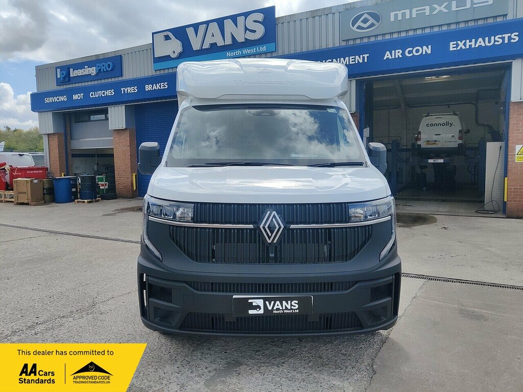 Renault Master Fwd Ll35dci 150 Advance Luton Low Loader White #5