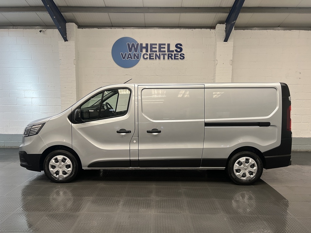 Renault Trafic 2.0 Dci Blue Ll30 Business Panel Van Ma Grey #2