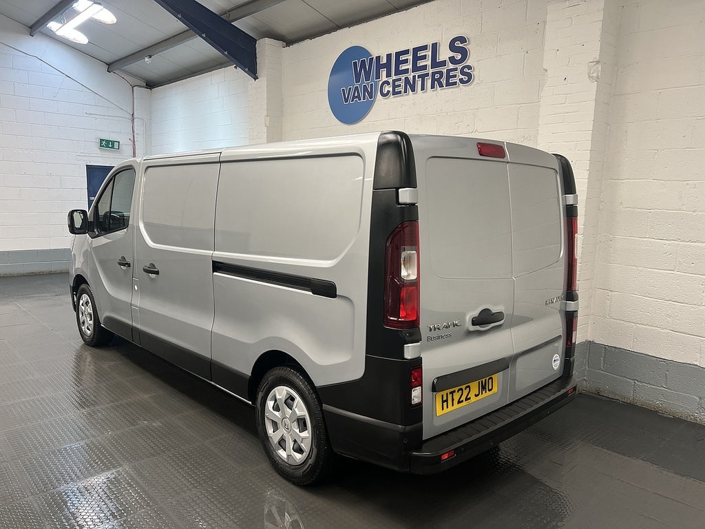 Renault Trafic 2.0 Dci Blue Ll30 Business Panel Van Ma Grey #3