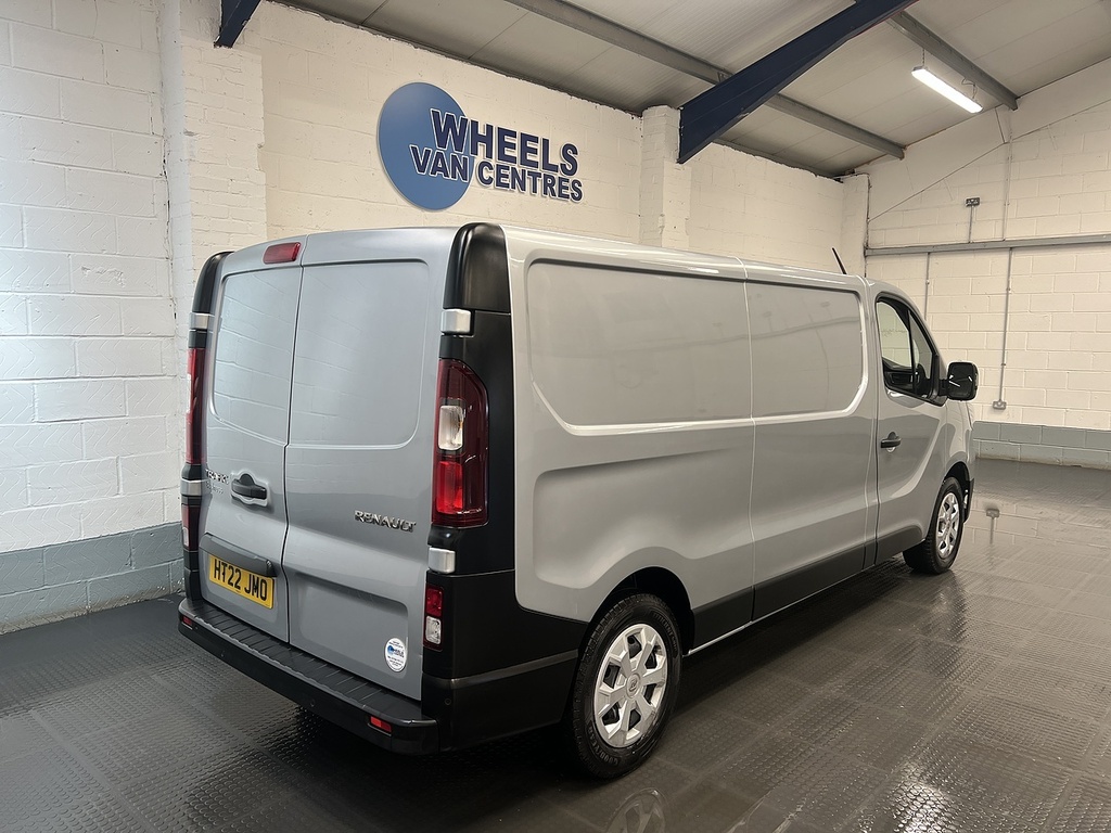 Renault Trafic 2.0 Dci Blue Ll30 Business Panel Van Ma Grey #5